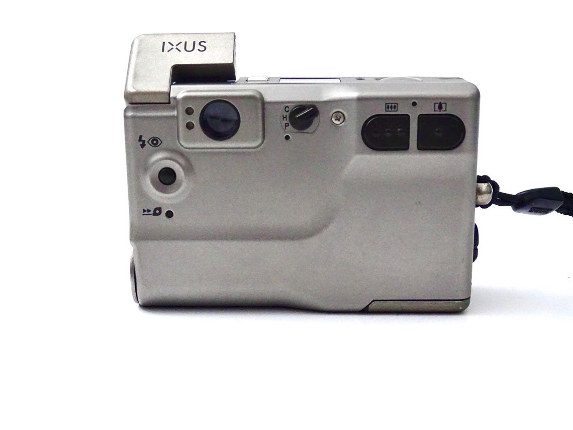 Imagine Produs Aparat Foto Canon IXUS