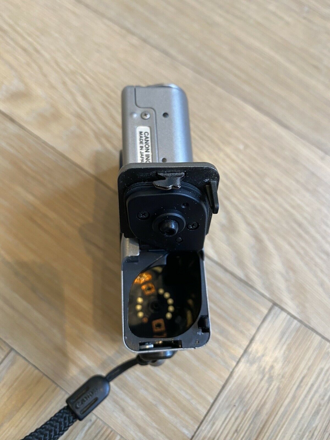 Imagine Produs Aparat Foto Canon IXUS